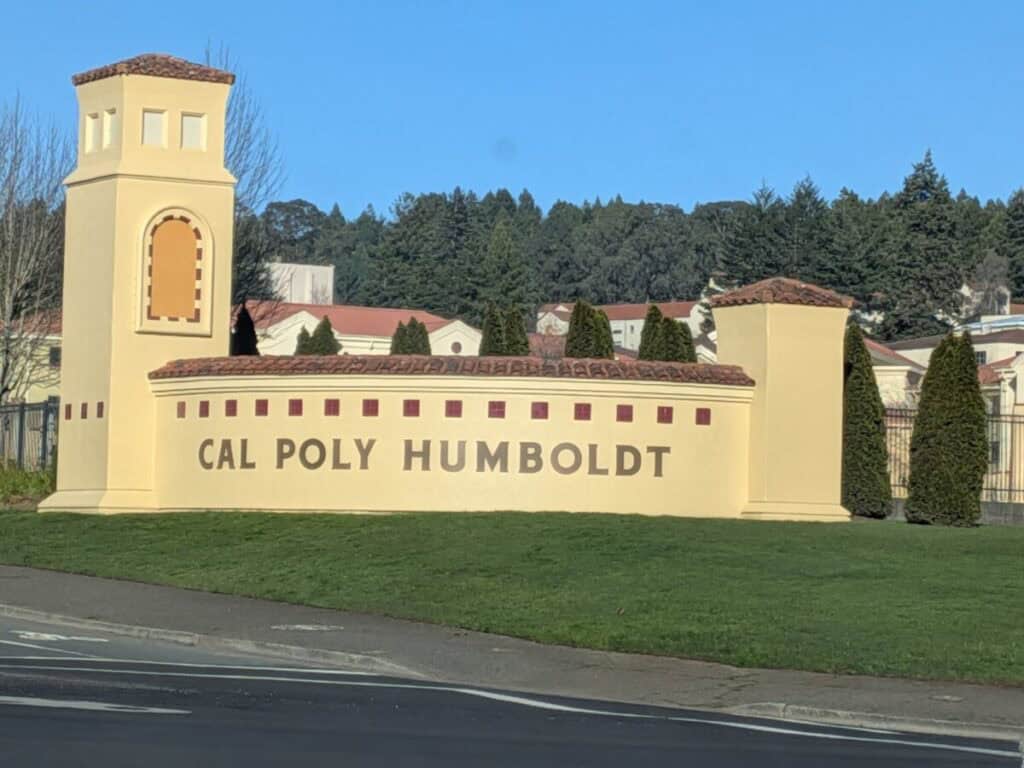 picture of a collect campus for teachers, when they retire they might want a work from home job.